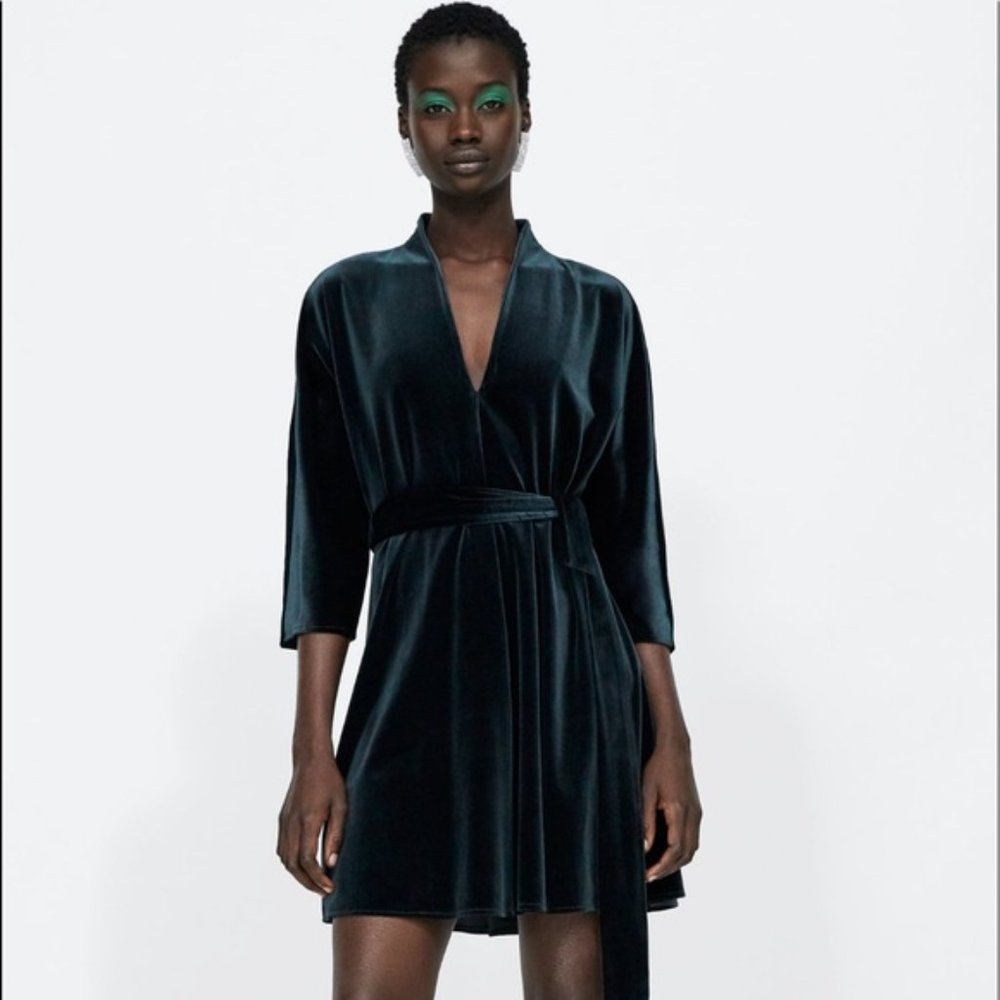 Zara deep green velvet dress with tie velvet belt, Size S, Small